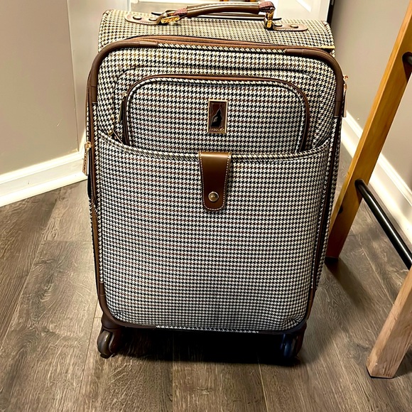 London Fog Bags London Fog Carry On Luggage Poshmark
